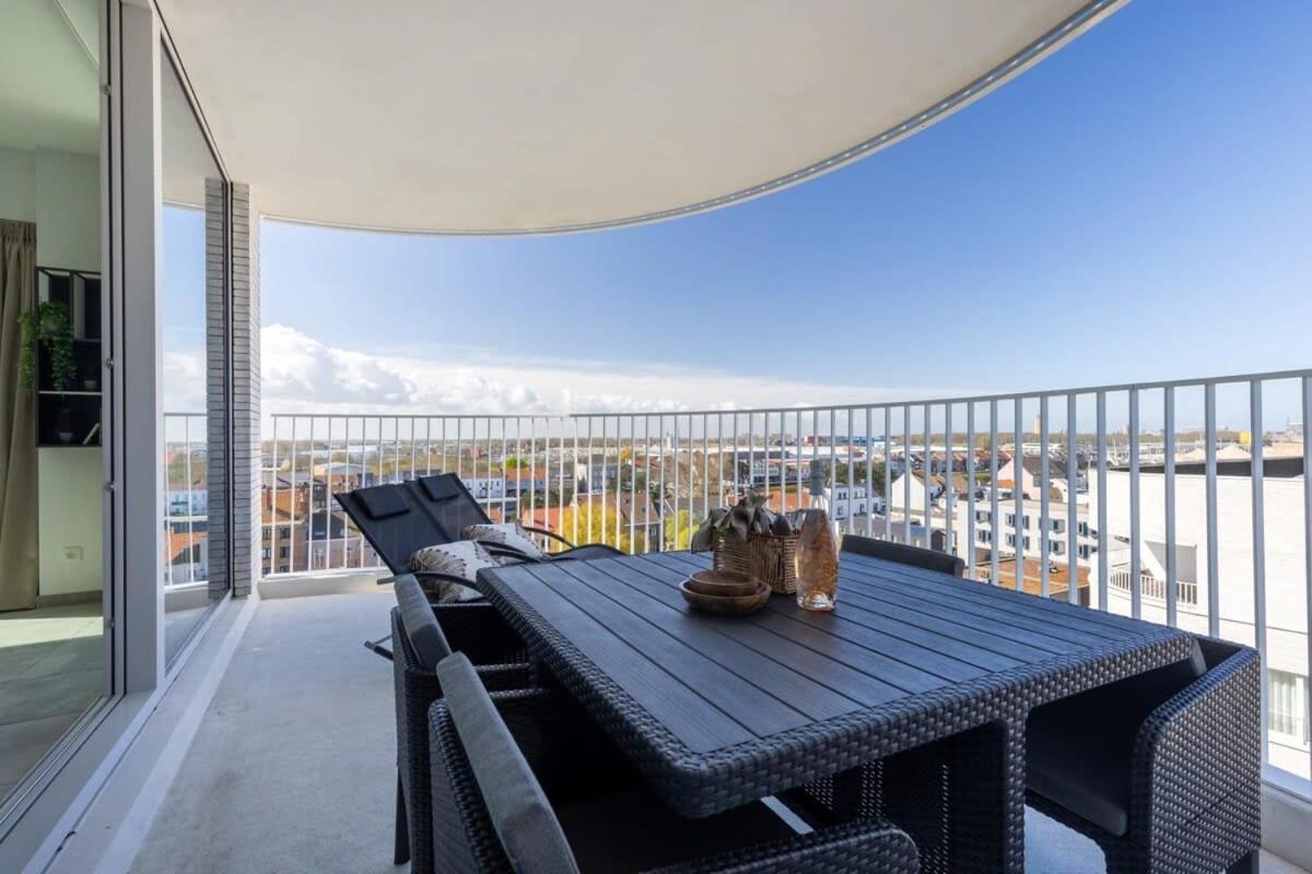 Huswell - Bright Apartment With Seaview Bredene Eksteriør billede