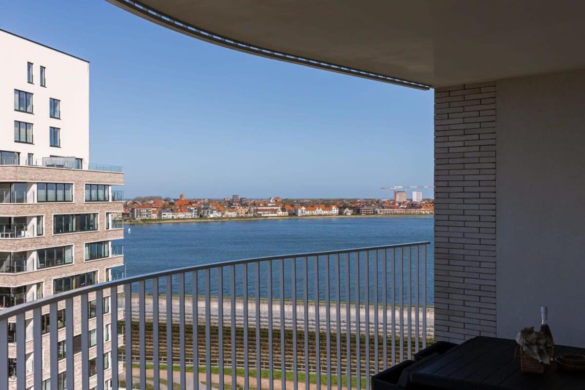 Huswell - Bright Apartment With Seaview Bredene Eksteriør billede