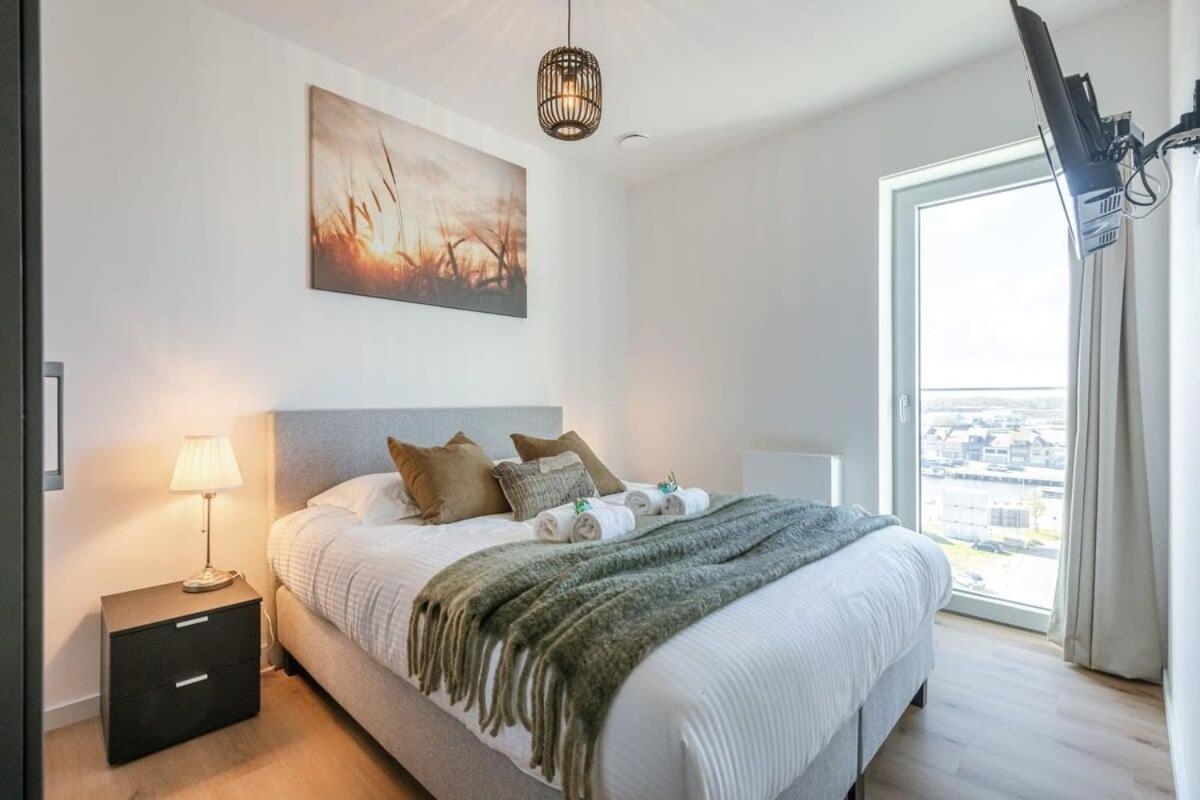 Huswell - Bright Apartment With Seaview Bredene Eksteriør billede