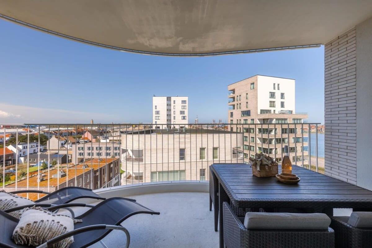 Huswell - Bright Apartment With Seaview Bredene Eksteriør billede